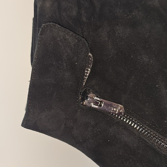 L'Amour des Pieds Jaidly Bootie Ankle Boots Size 7 Black Suede Comfort - Picture 4 of 9